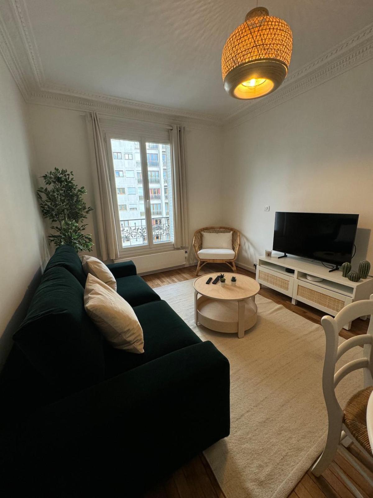 Superbe 2p Renove A Neuf, 15, Proche De Apartment